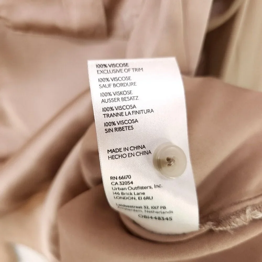 Anthropologie Sleek Satin Top V-Neck Long Sleeve Blouse Size Small Open Back - Picture 11 of 13